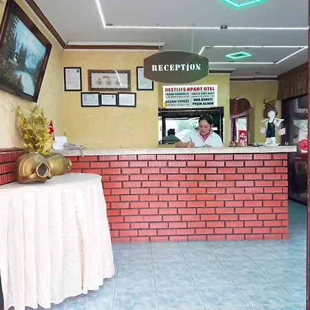 Life アパートホテル 3*