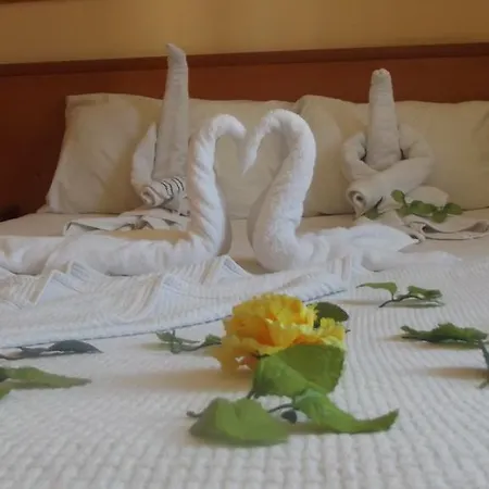 Aparthotel Life