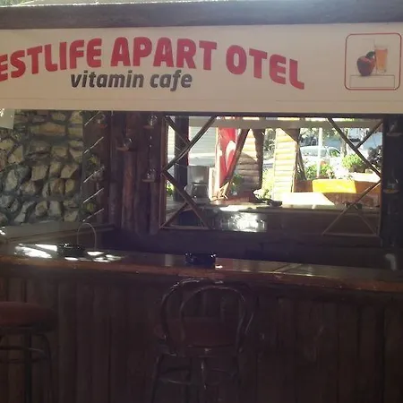 アパートホテル Life