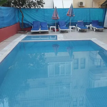 Life Aparthotel